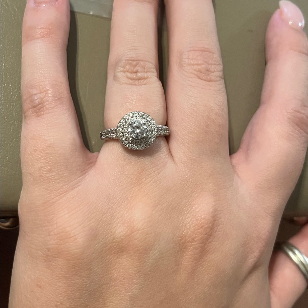 Charmed Aroma | Size 7  Ring